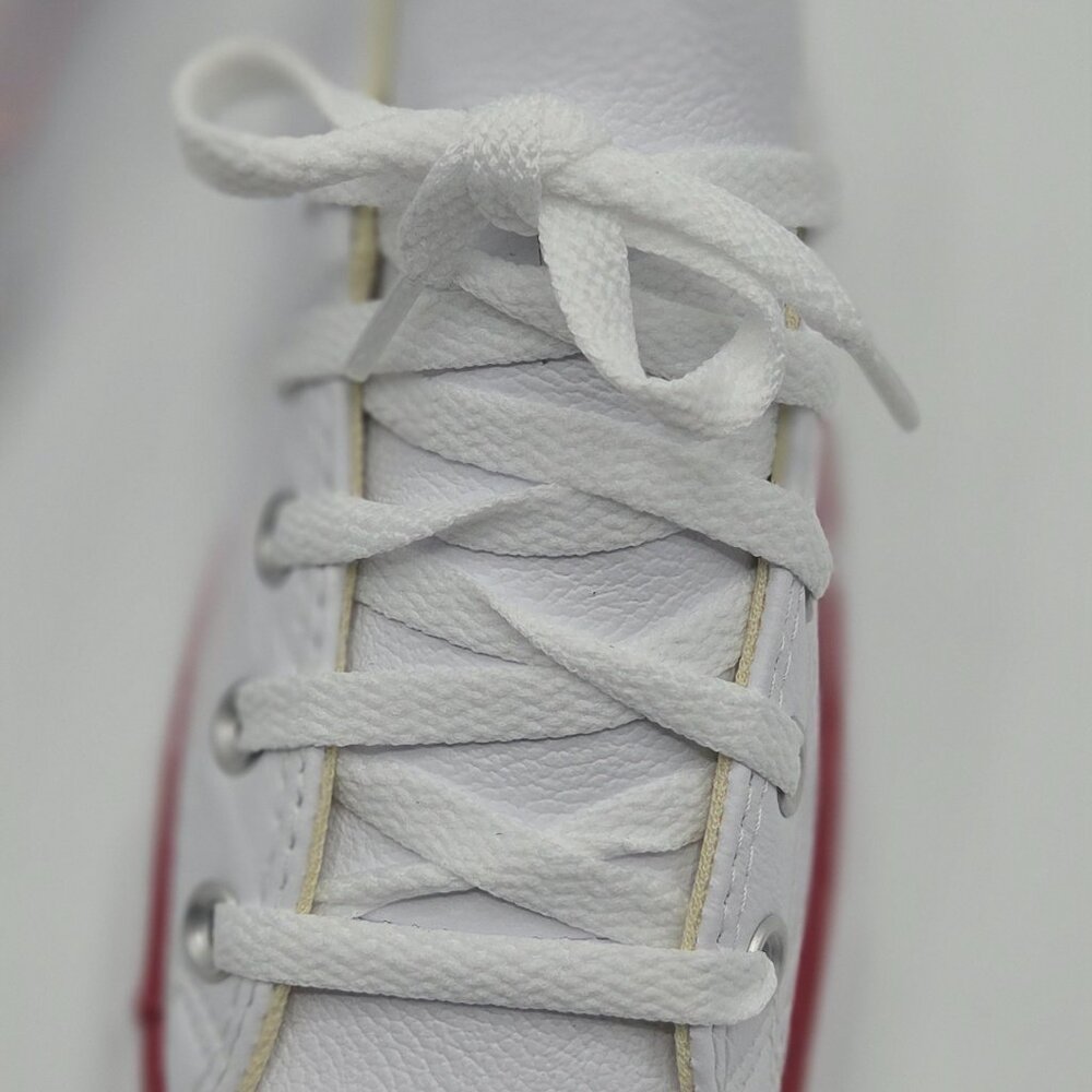 Chuck Taylor All Star White Leather  – Unisex - Picture 2 of 9